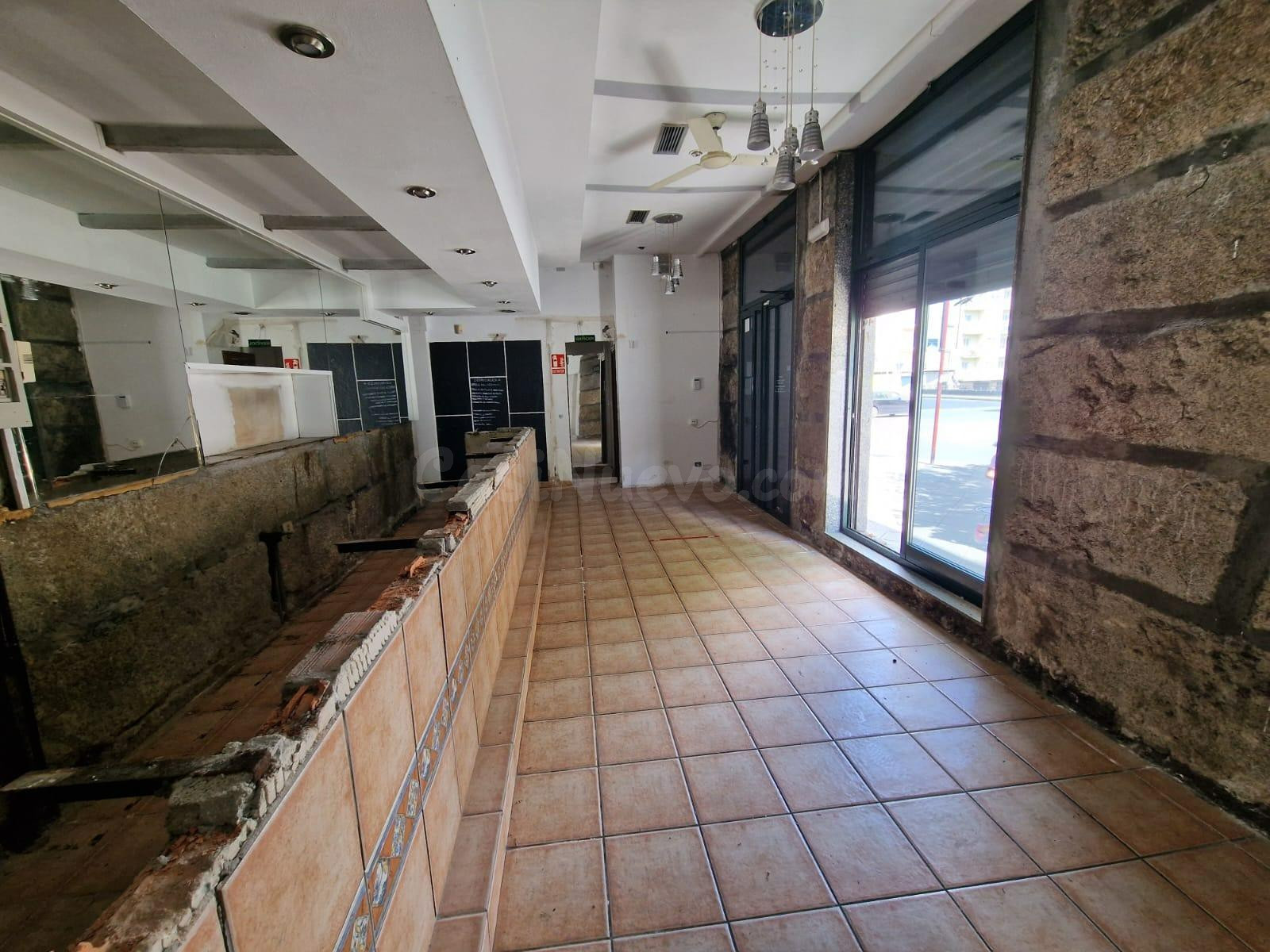 Venta de Local Comercial en Calle Ervedelo Nº 83, Ourense. - foto 3