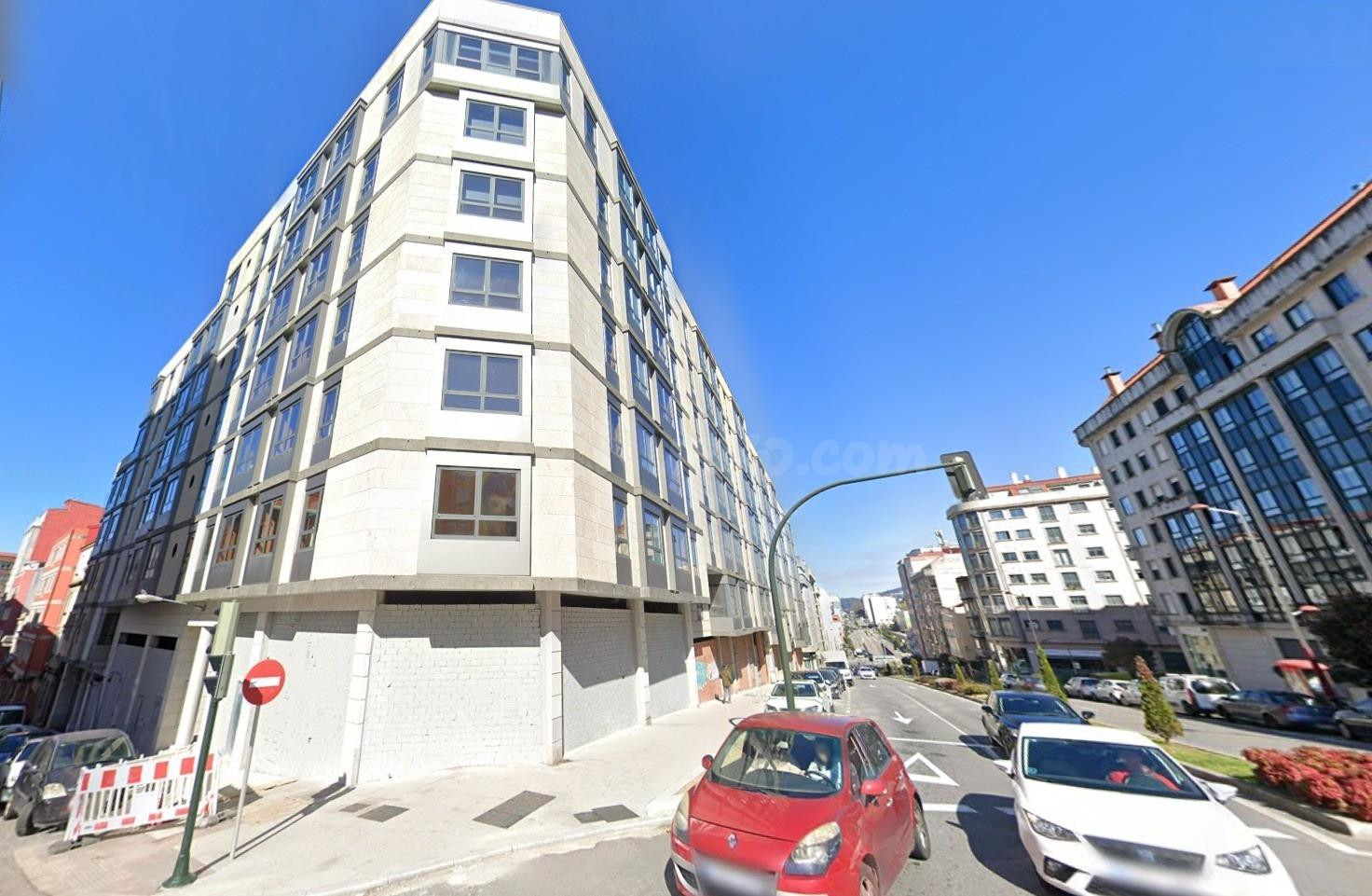 Amplio Local Comercial en Venta en Calle Aragón, Vigo - foto 2