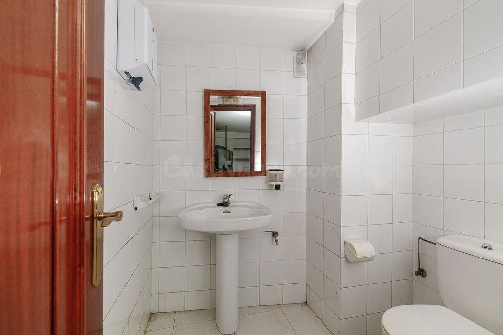 ¡Oportunidad única! Local comercial en venta en Vigo - foto 4