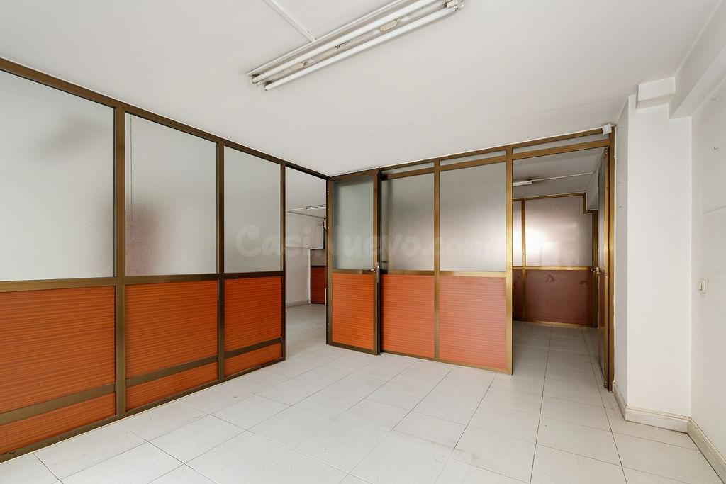 ¡Oportunidad única! Local comercial en venta en Vigo - foto 5