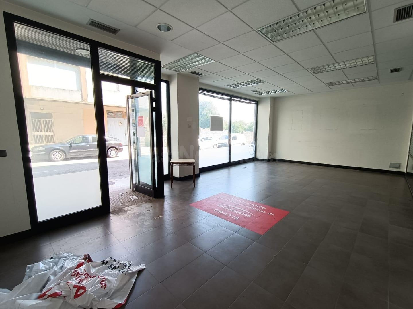 Local comercial 126m² en venta - O Burgo - Campus Universita - foto 2