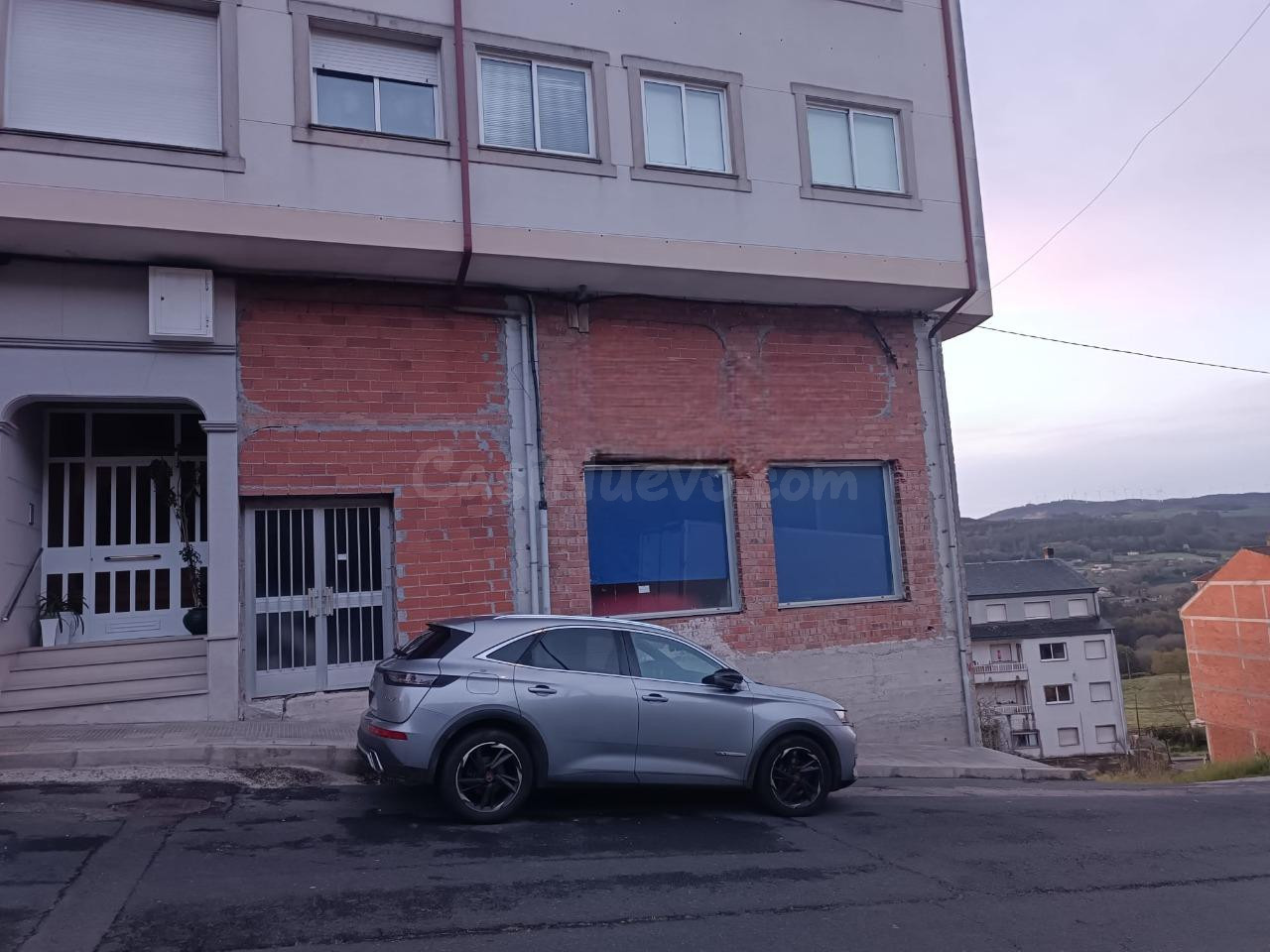 LOCAL EN VILA DE CRUCES - foto 4