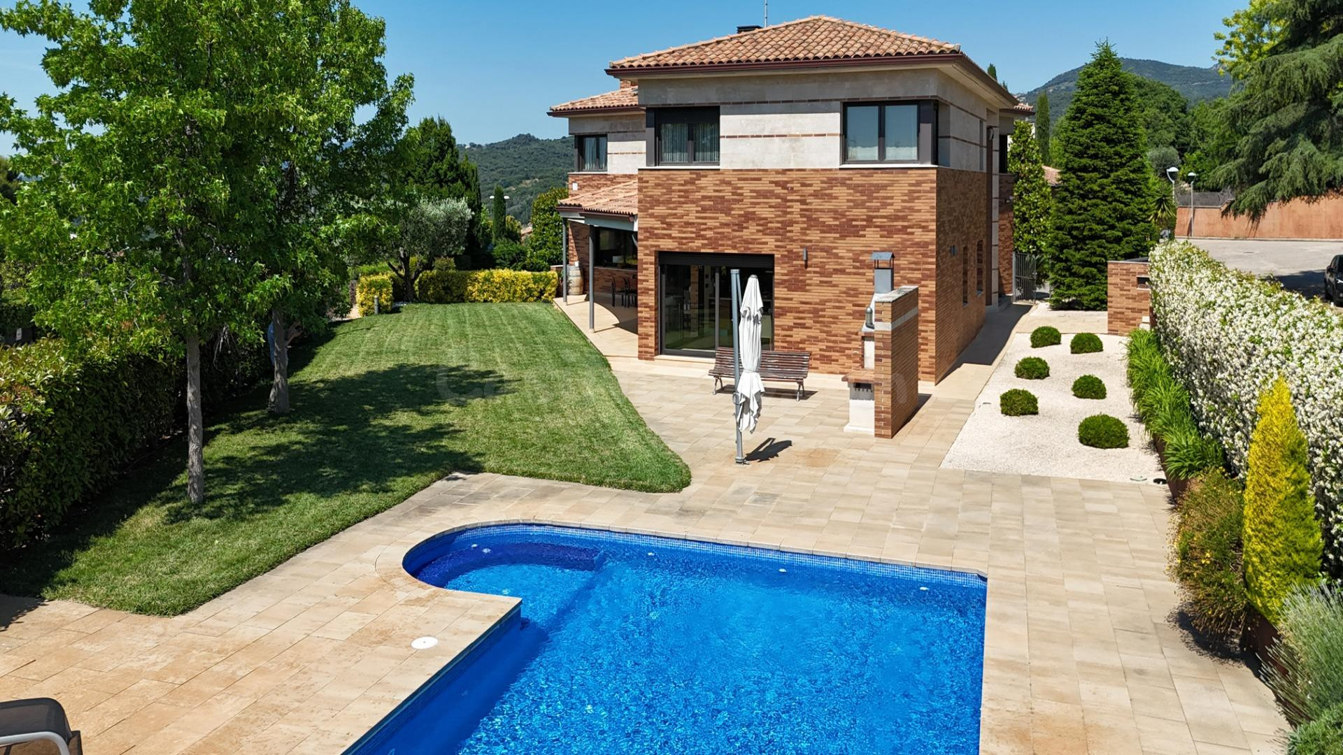 ESTEVE REAL ESTATE — ESPECTACULAR VILLA DE DISEÑO CON VISTAS