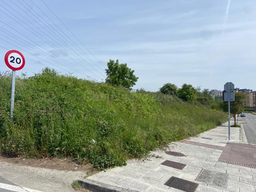 Terreno urbano en venta - Avenida de la Coruña - foto 2