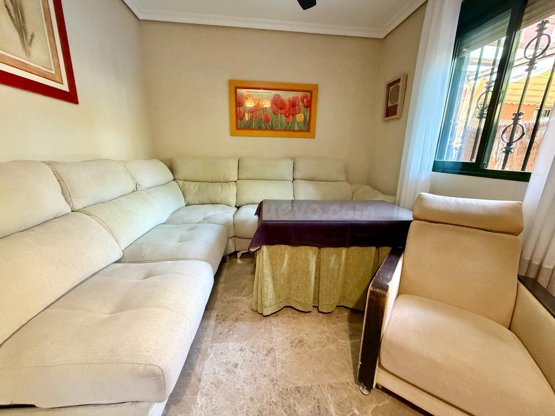 BAJO DE 3 DORMITORIOS CON TERRAZA DE 25 M2, PATIO Y PISCINA  - foto 3