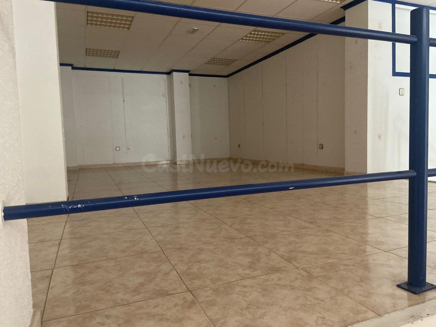 LOCAL COMERCIAL LISTO PARA MONTAR TU NEGOCIO EN EL CENTRO - foto 5