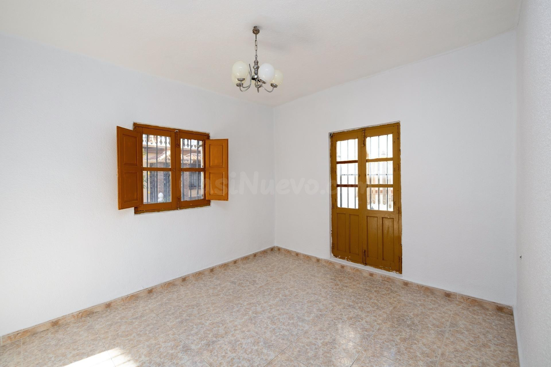 Amplia vivienda con luz y terraza en Cenes de la Vega - foto 5
