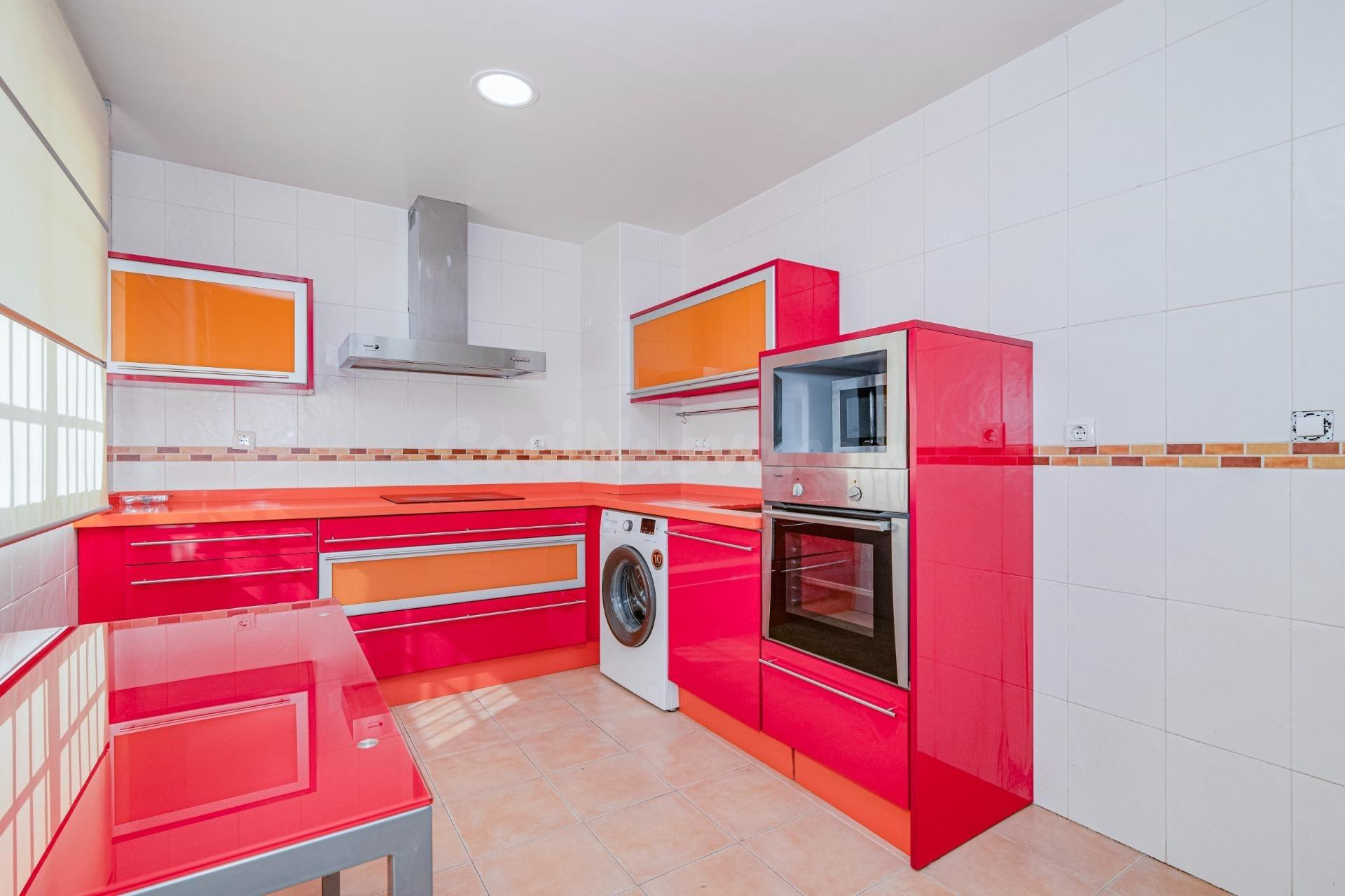 PRECIOSA CASA PAREADA EN JUN - foto 4