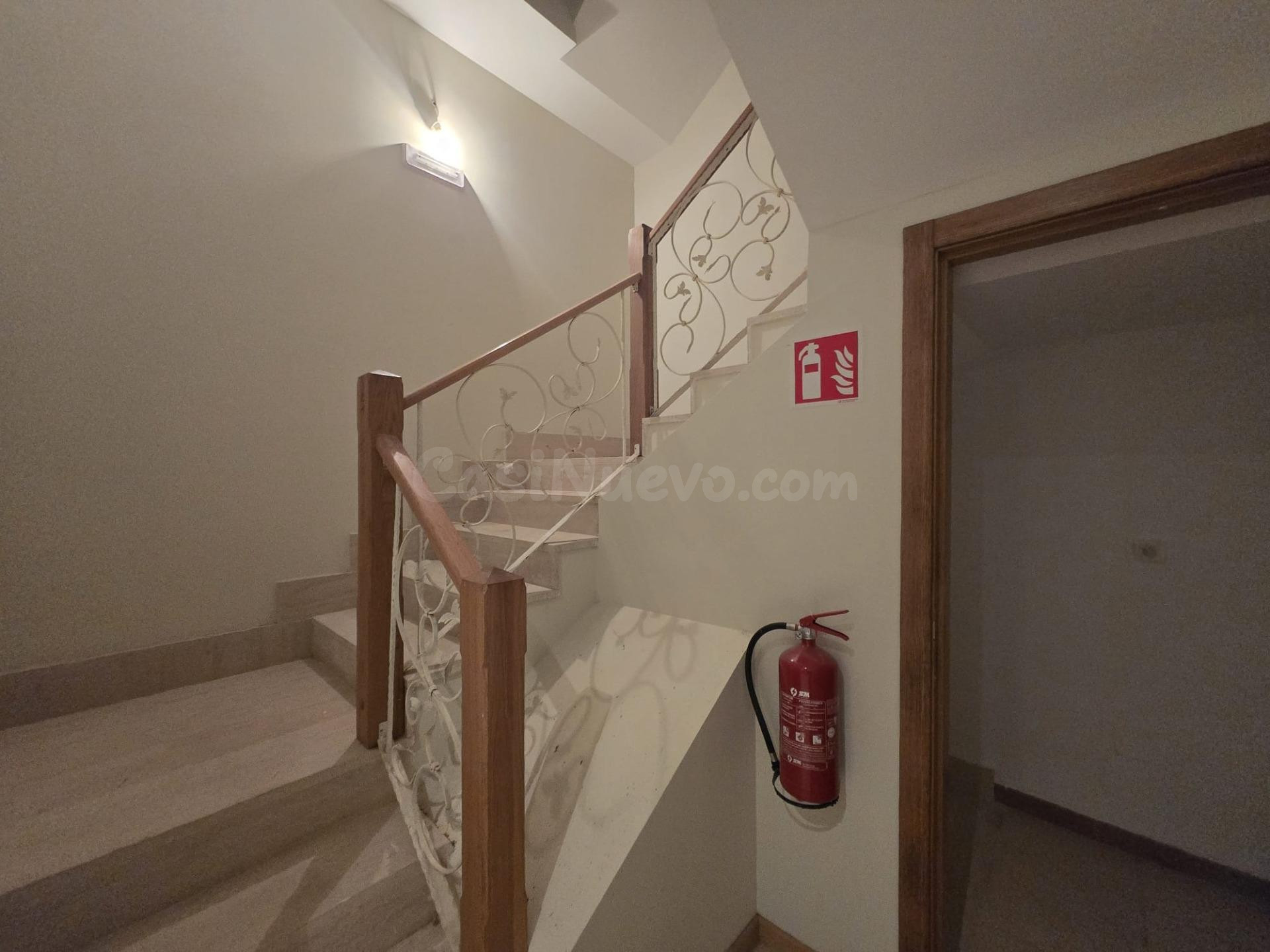 LOCAL COMERCIAL EN RIBADEO - foto 2