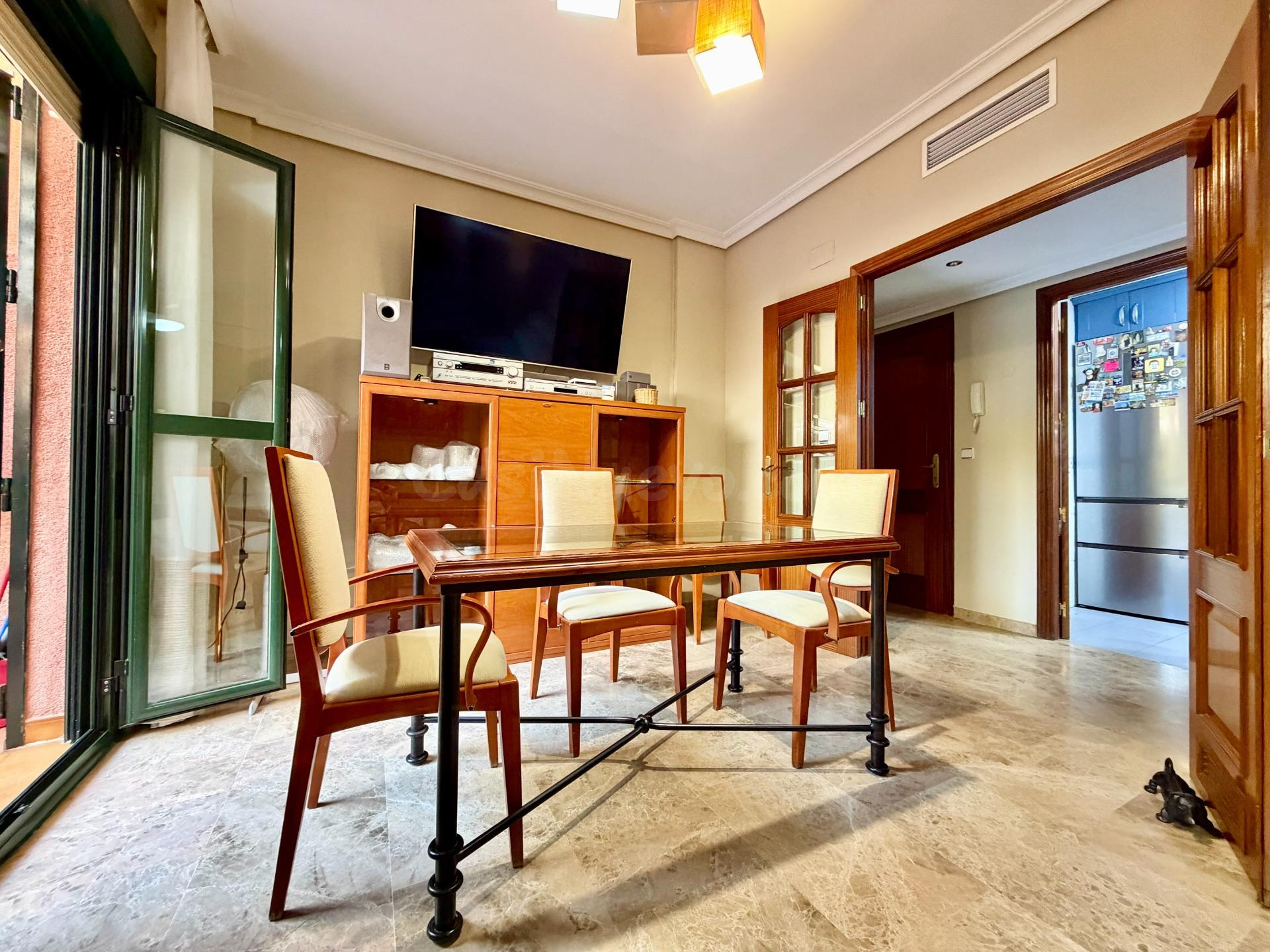 BAJO DE 3 DORMITORIOS CON TERRAZA DE 25 M2, PATIO, GARAJE, T - foto 4