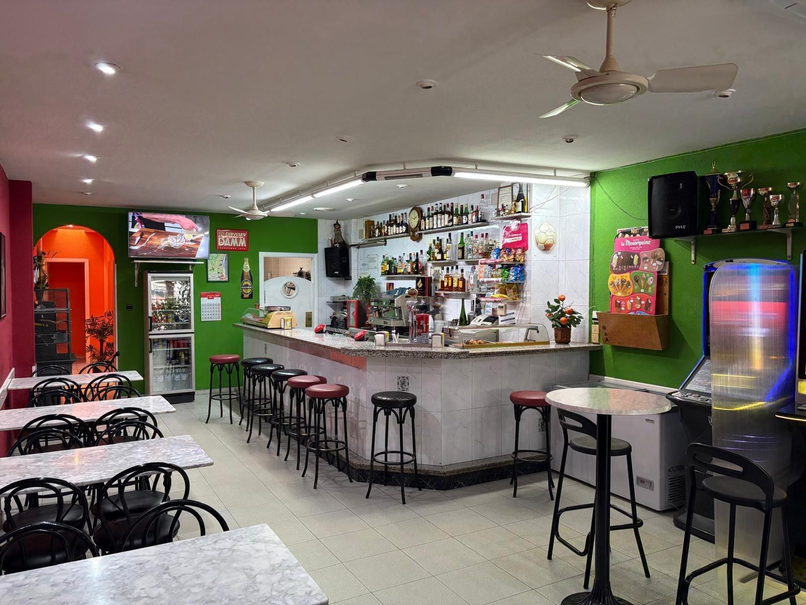 TRASPASO DE BAR-RESTAURANTE CON MÁS DE 30 AÑOS DE HISTORIA - foto 5