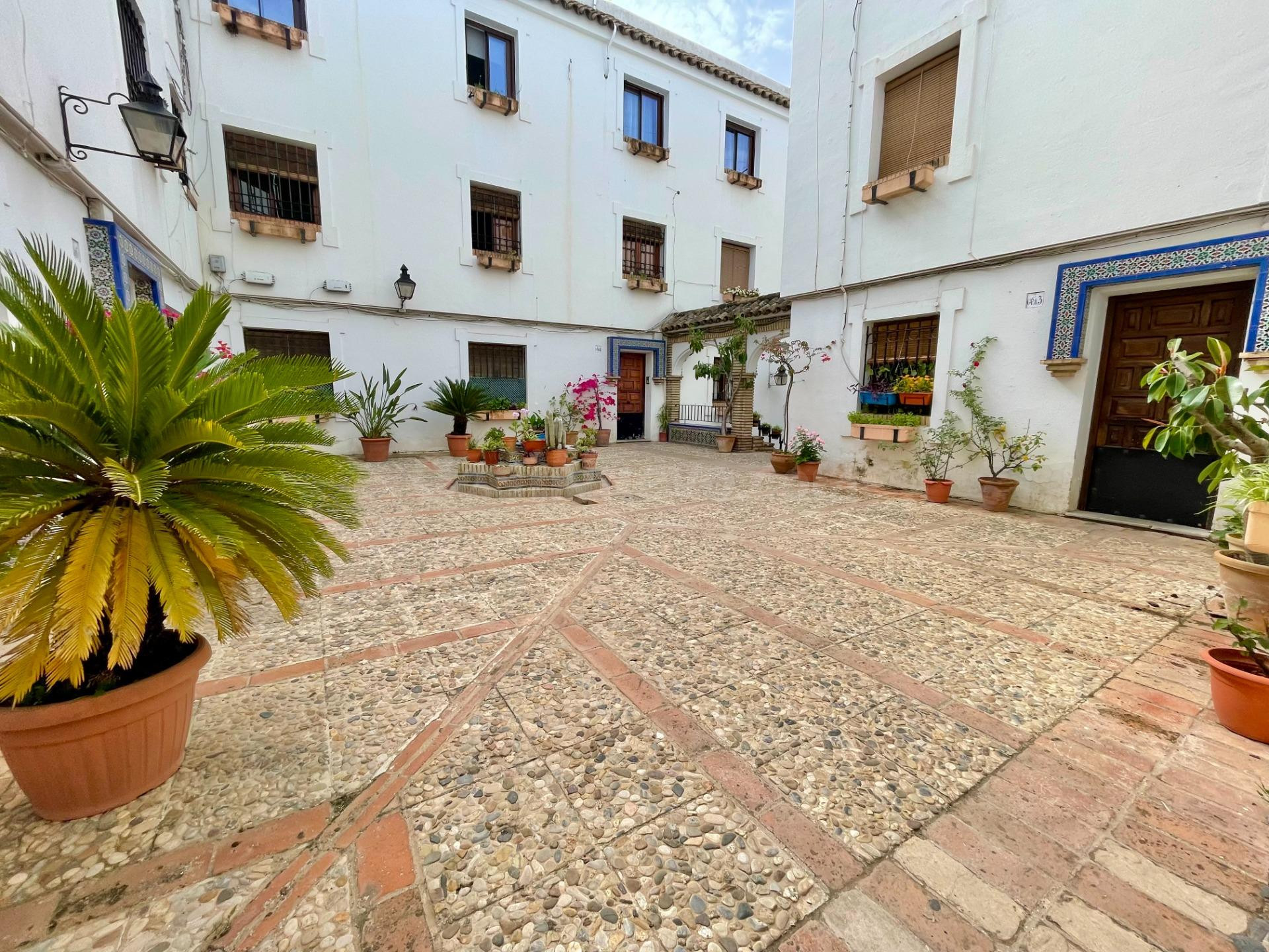Vivienda de 3 dormitorios con garaje en plena Judería de Cór - foto 5