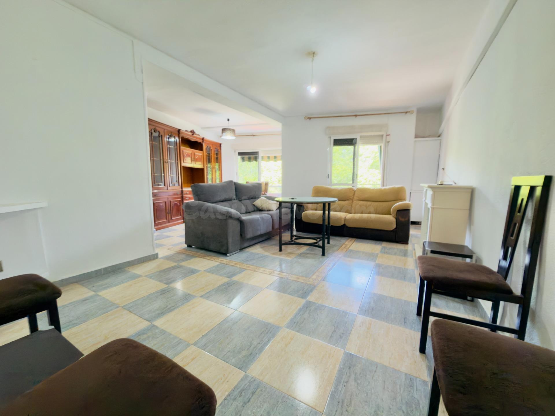 Amplio piso con terraza, 3 dormitorios y posibilidad de 4 en - foto 5