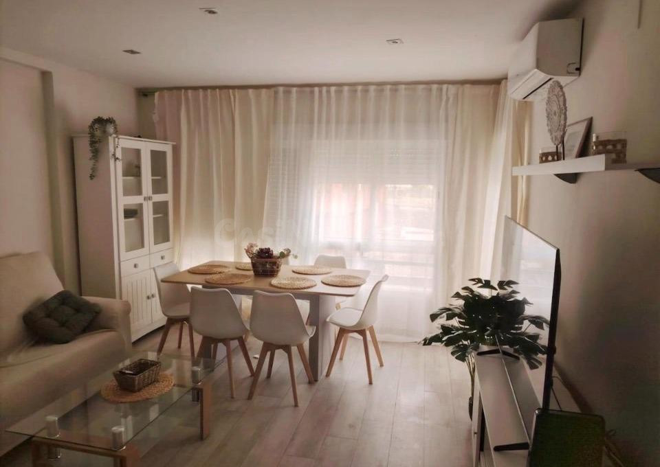 Alquiler de vivienda de 3 dormitorios con ascensor en Avenid