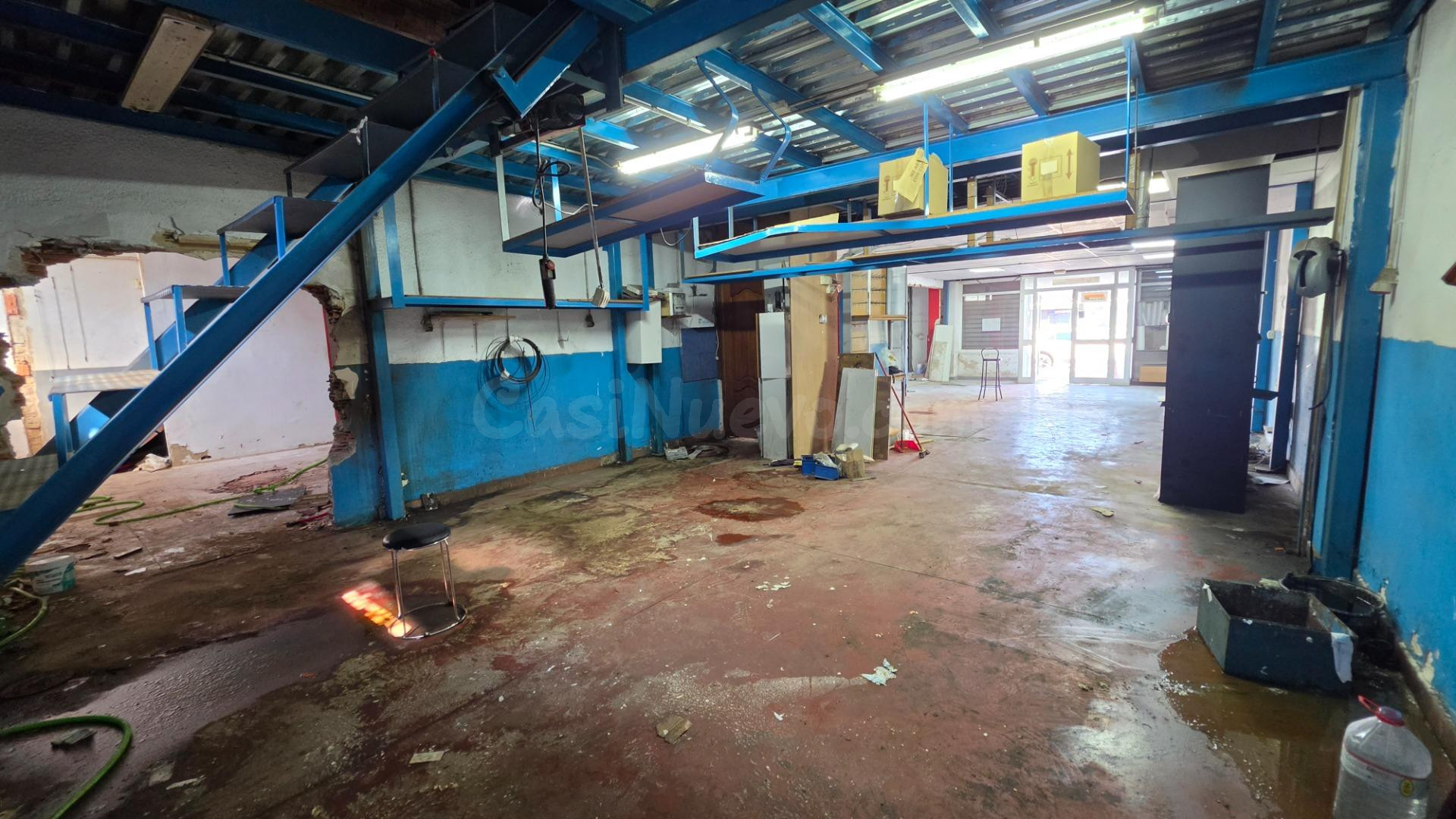 Nave industrial de 200 m2 en cerca de Avenida Ortega y Gasse - foto 5