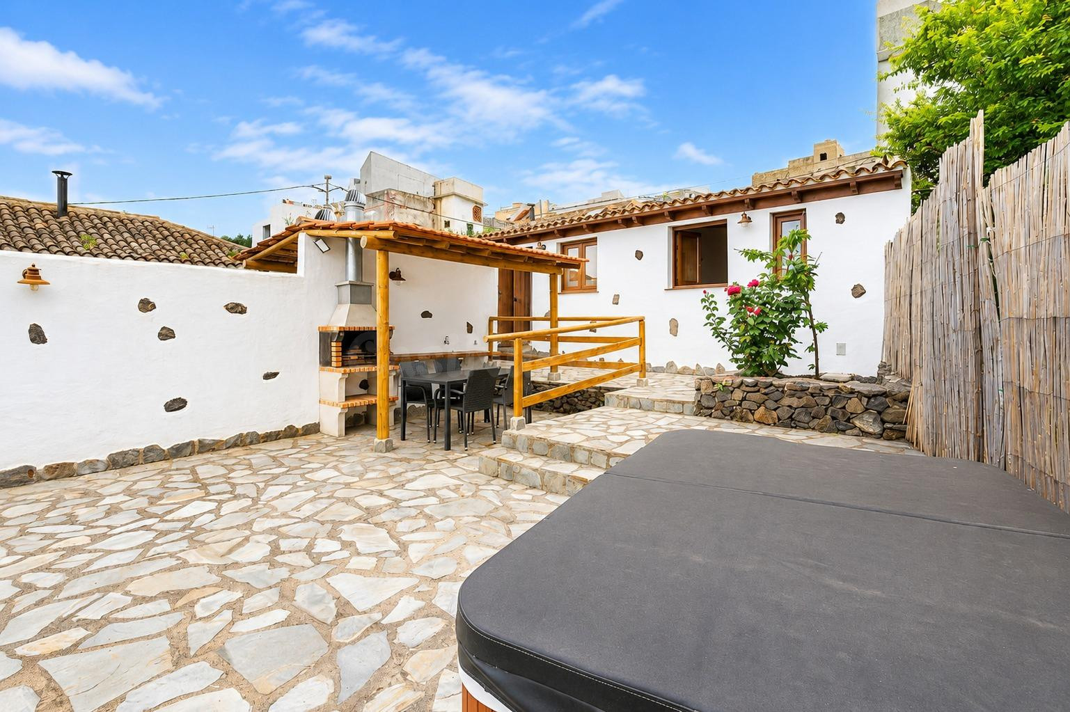 Joya Canaria en Icod de los Vinos: Tradición, Lujo y Vistas  - foto 3