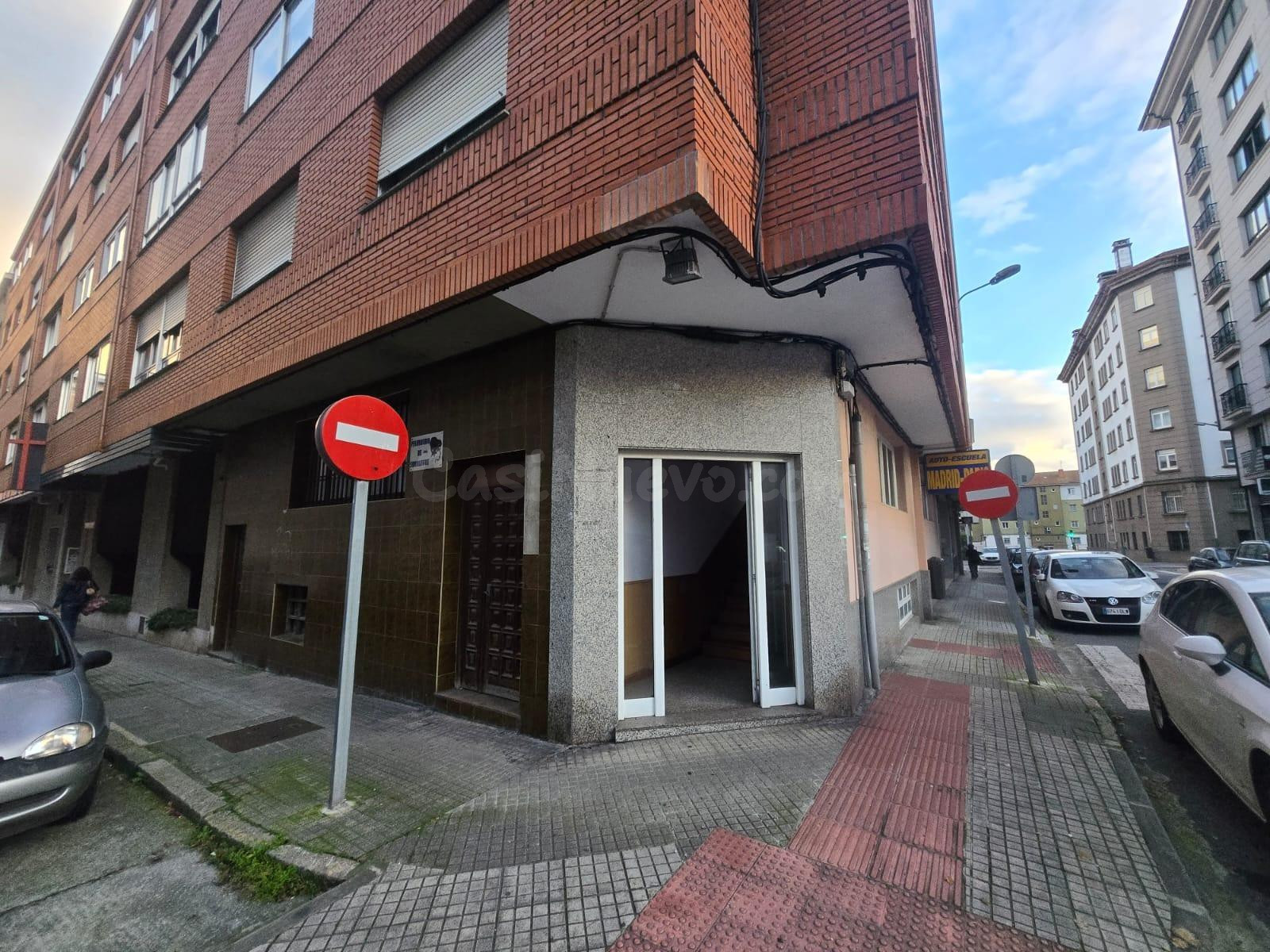 Oportunidad de Inversión: Local Comercial en Plaza de España - foto 3