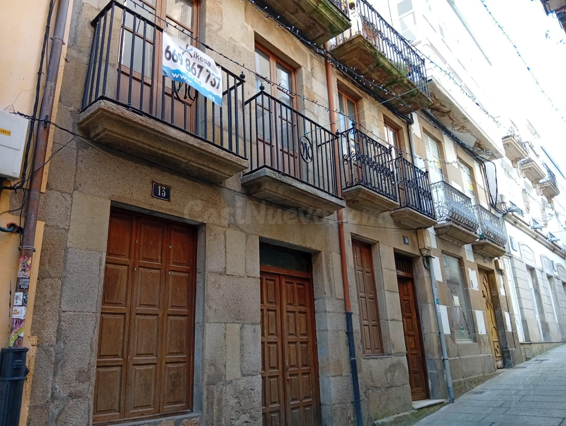 Amplio Piso en el Corazón Histórico de Viveiro