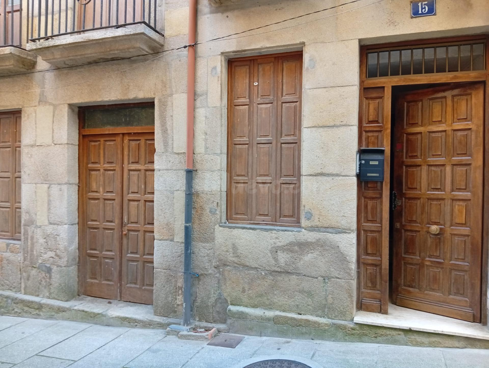 Amplio Piso en el Corazón Histórico de Viveiro - foto 4