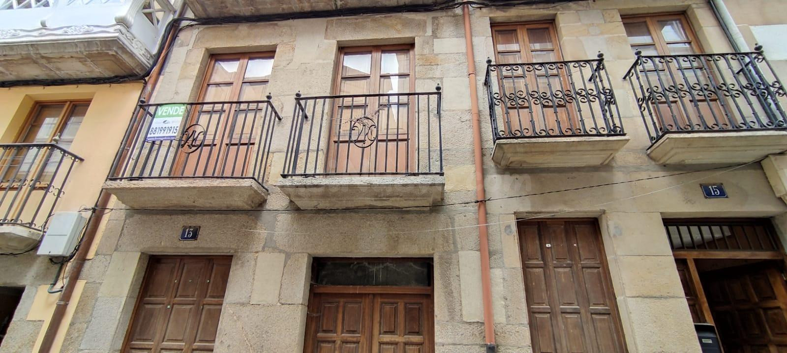 Amplio Piso en el Corazón Histórico de Viveiro - foto 5