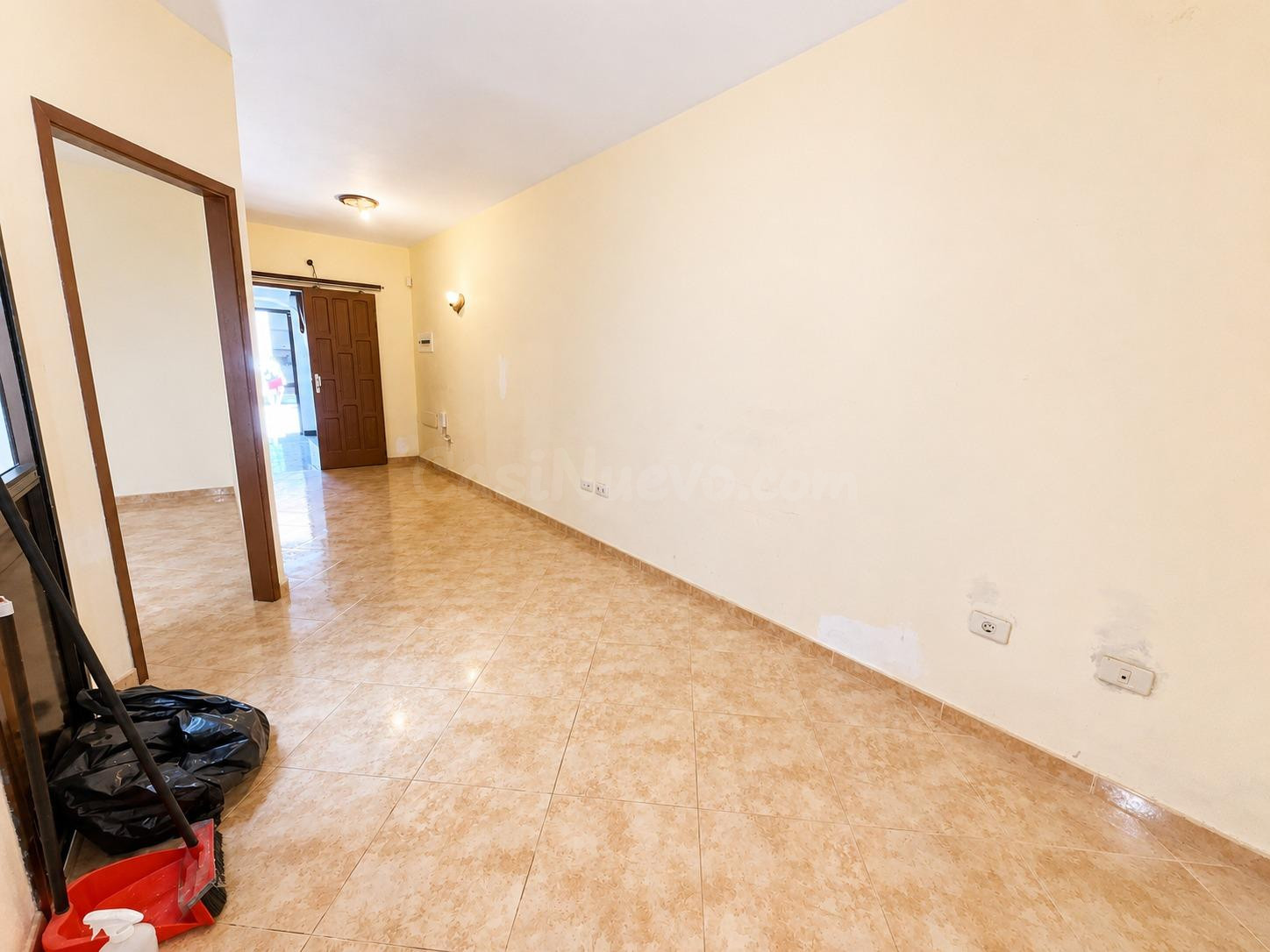 Casa terrera con dos viviendas independientes y posibilidad  - foto 4