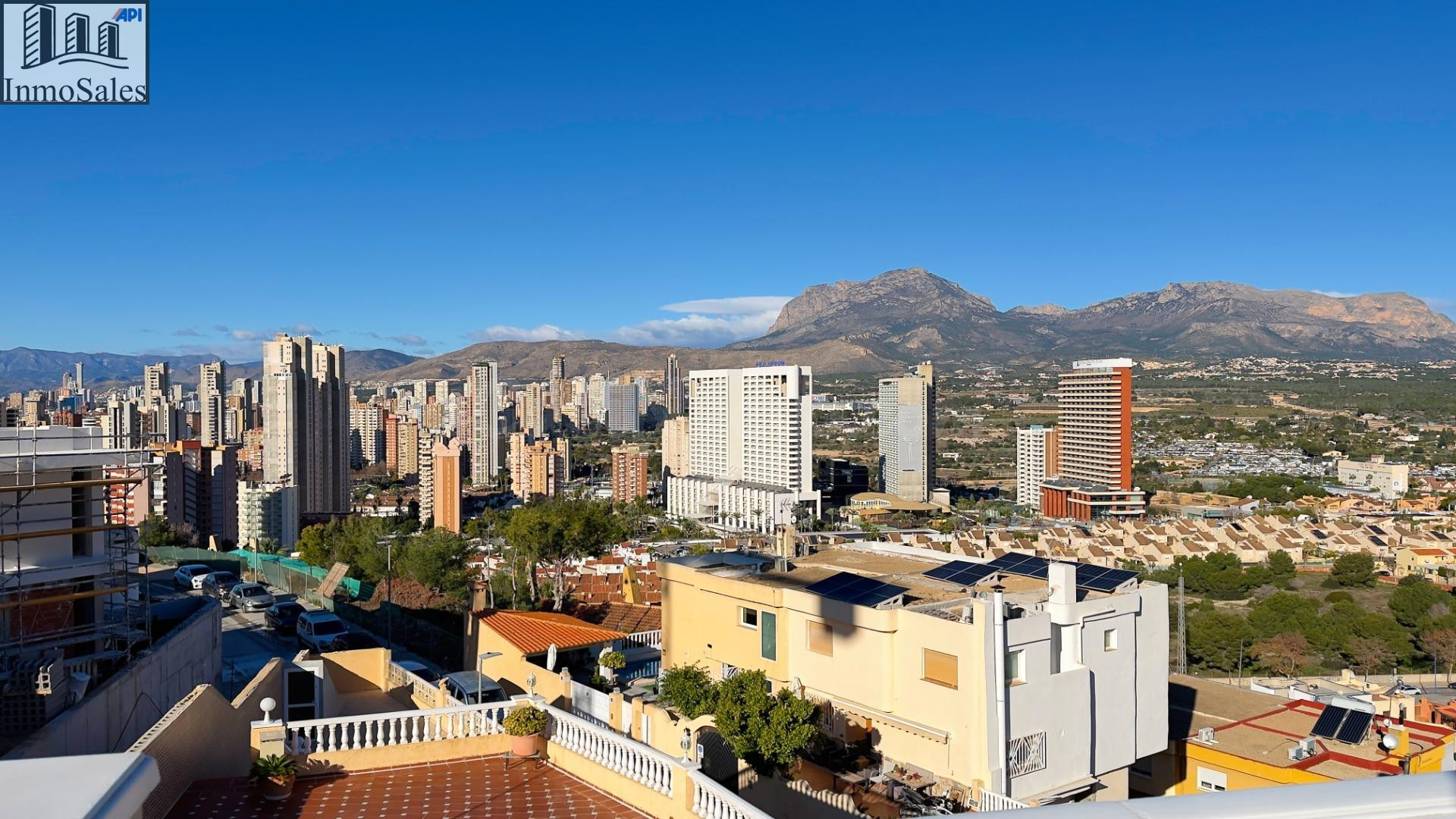 Impresionante Chalet en venta con Vista Panorámicas a Benido - foto 2
