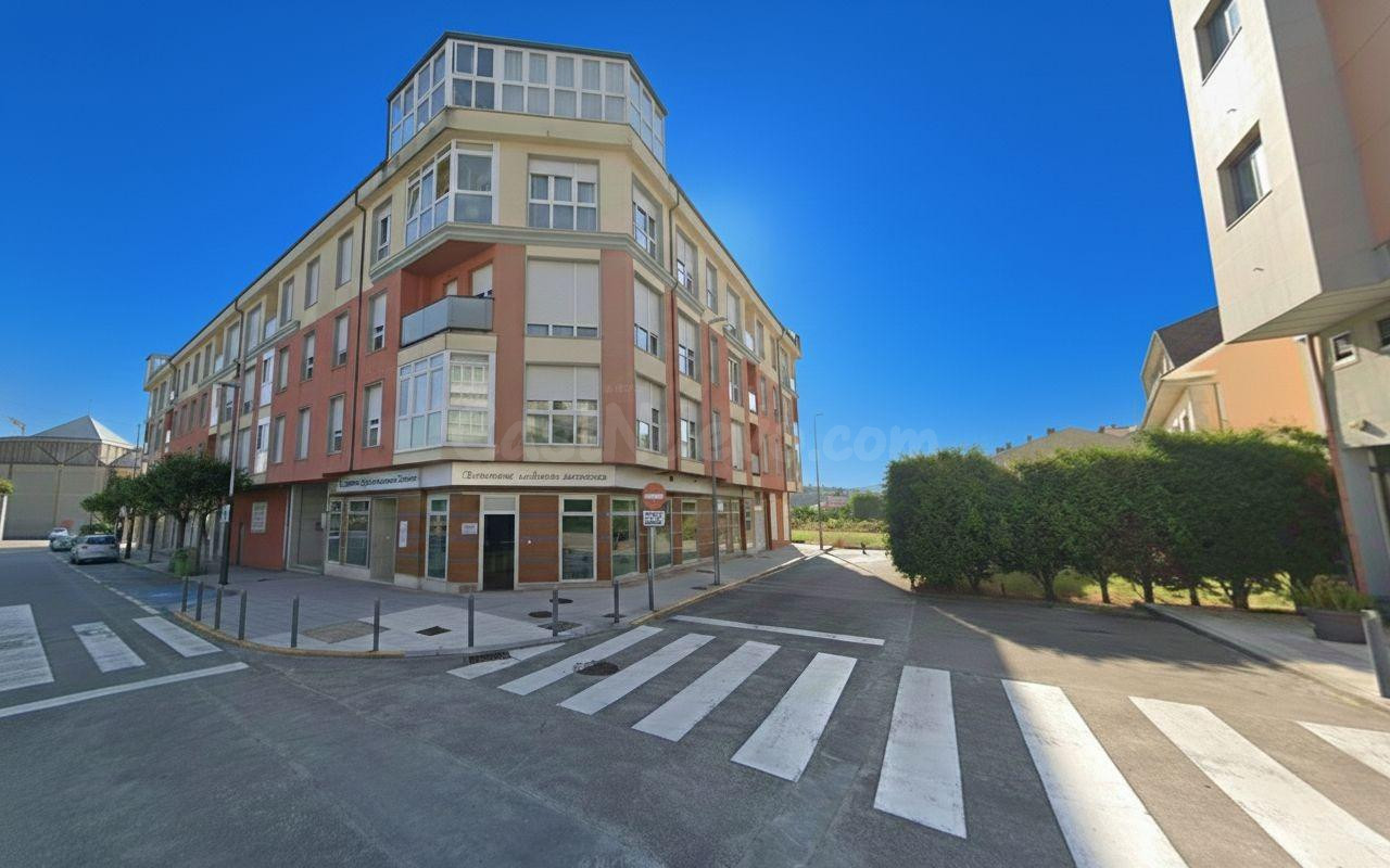 ¡Plaza de garaje y trastero en Xove!