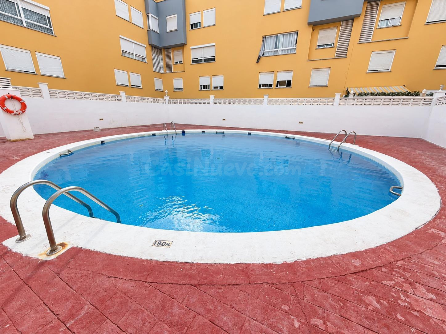 Dúplex de 3 habitaciones con gran terraza, piscina y aparcam - foto 4