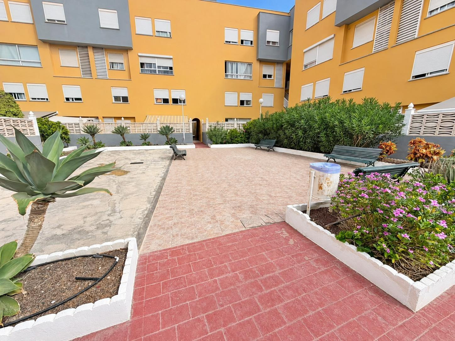 Dúplex de 3 habitaciones con gran terraza, piscina y aparcam - foto 5