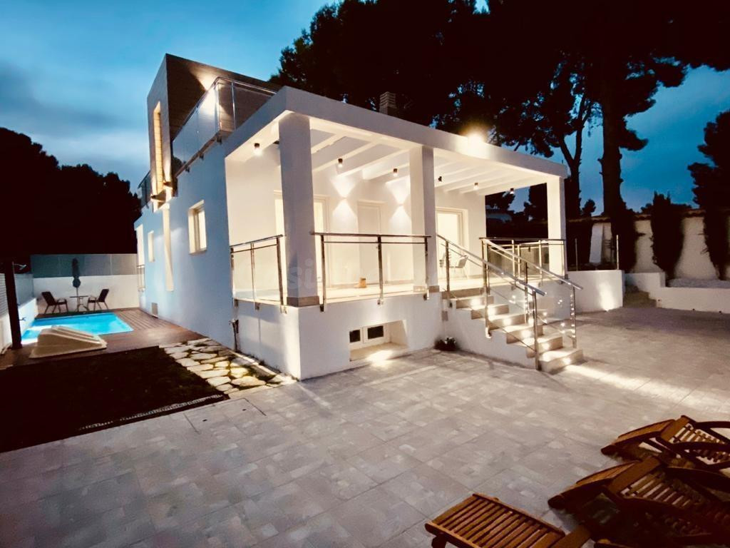 Espectacular Chalet Moderno en La Nucía