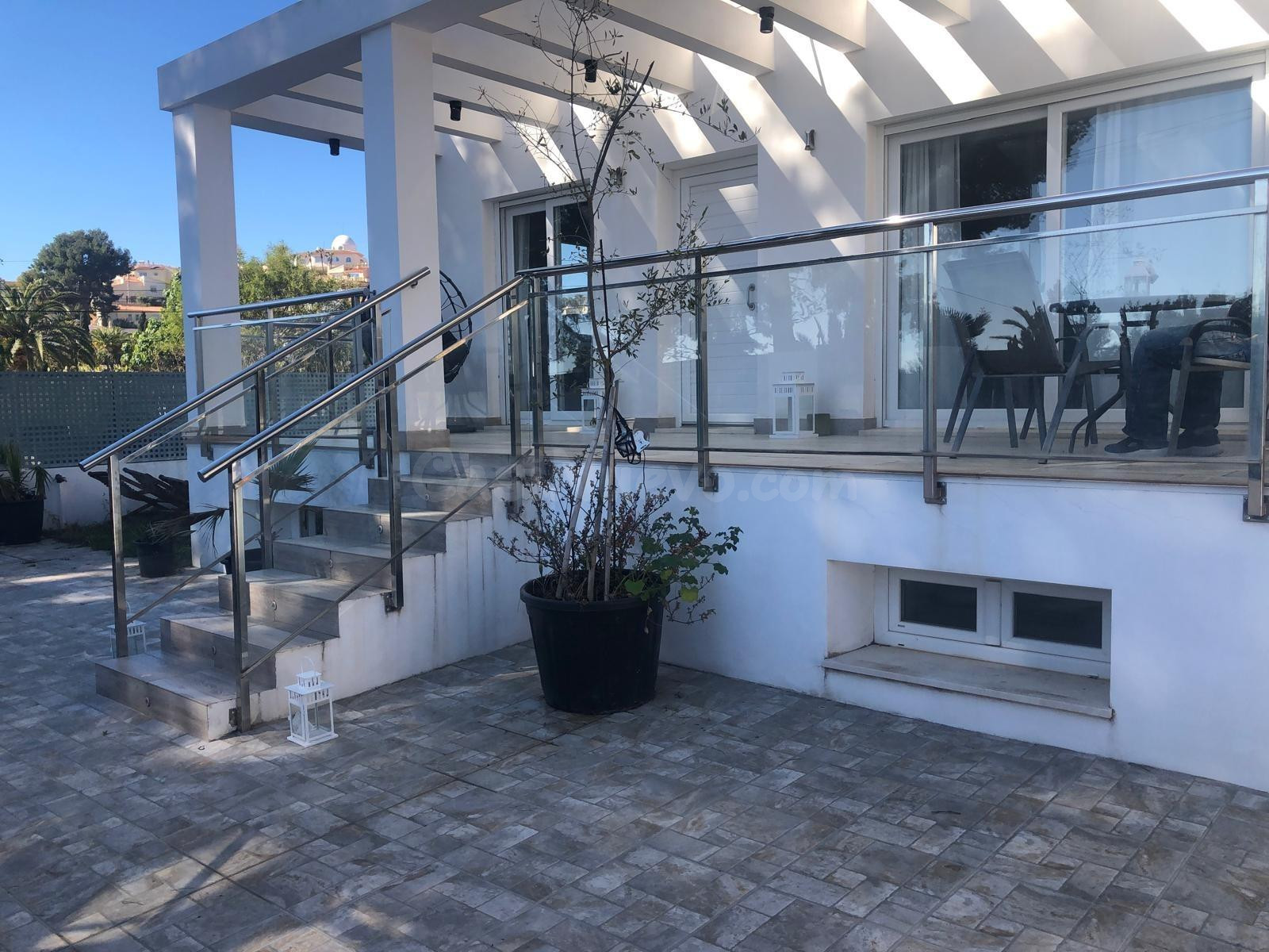 Espectacular Chalet Moderno en La Nucía - foto 4