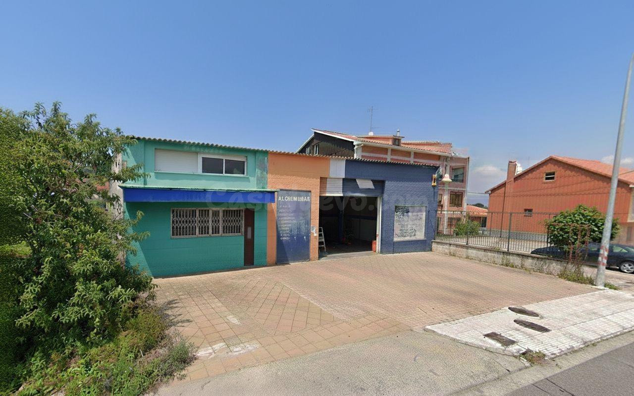¡Nave Industrial en Marín!