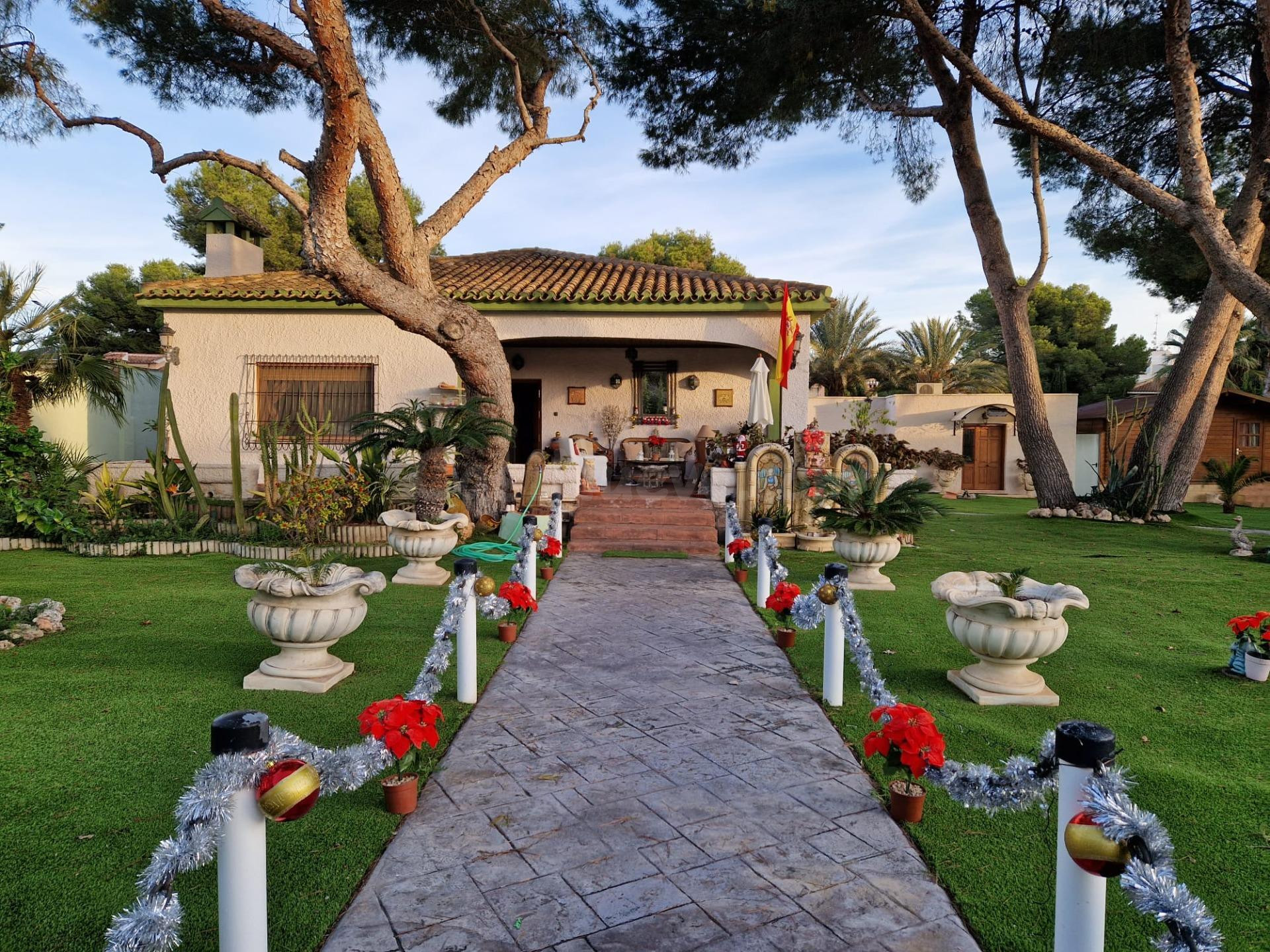 SE VENDE CHALET INDEPENDIENTE EN ALTOS DE CAMPOAMOR ORIHUELA