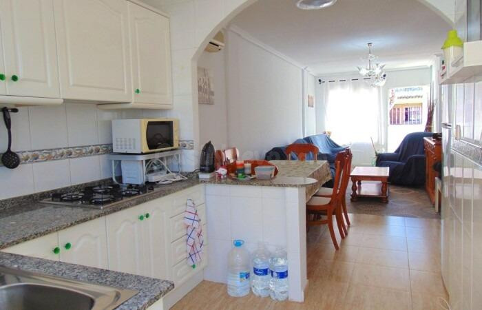 SE VENDE CHALET EN ESQUINA EN TORRE DE LA HORADADA - foto 4