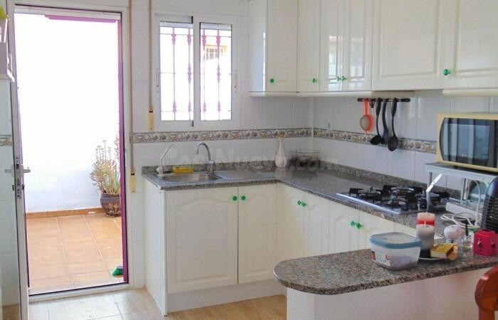 SE VENDE CHALET EN ESQUINA EN TORRE DE LA HORADADA - foto 5