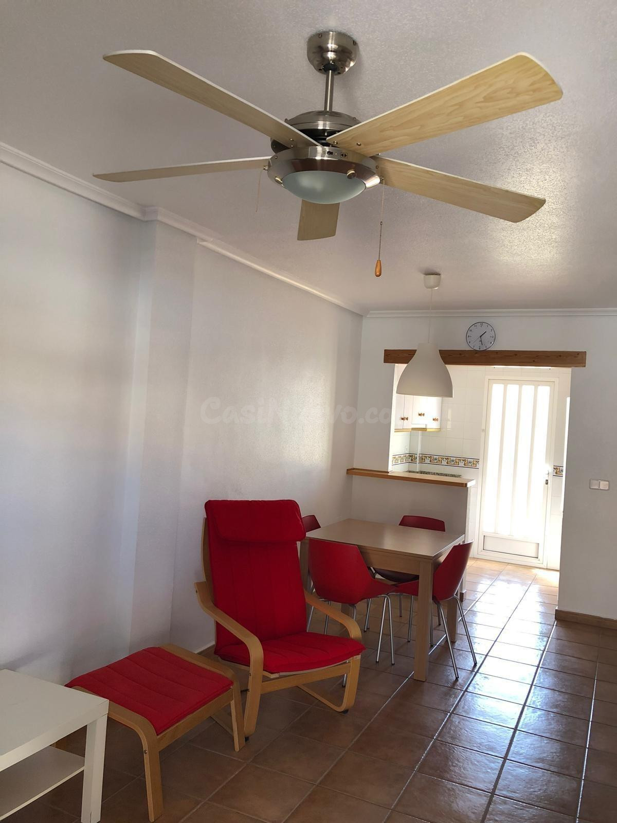 SE VENDE CHALET ADOSADO EN TORRE DE LA HORADADA - foto 3