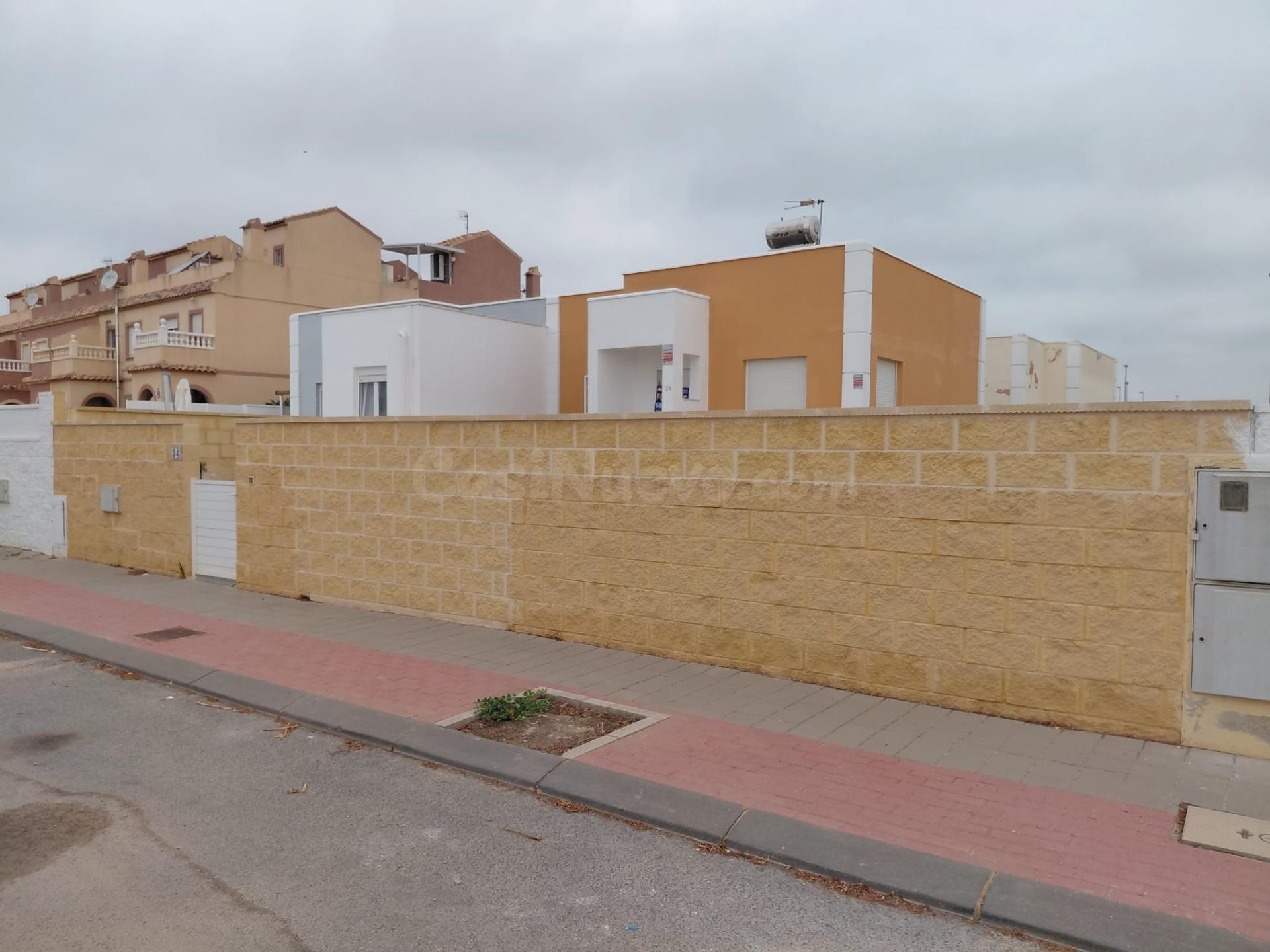 SE VENDE CHALET EN SIERRA GOLF