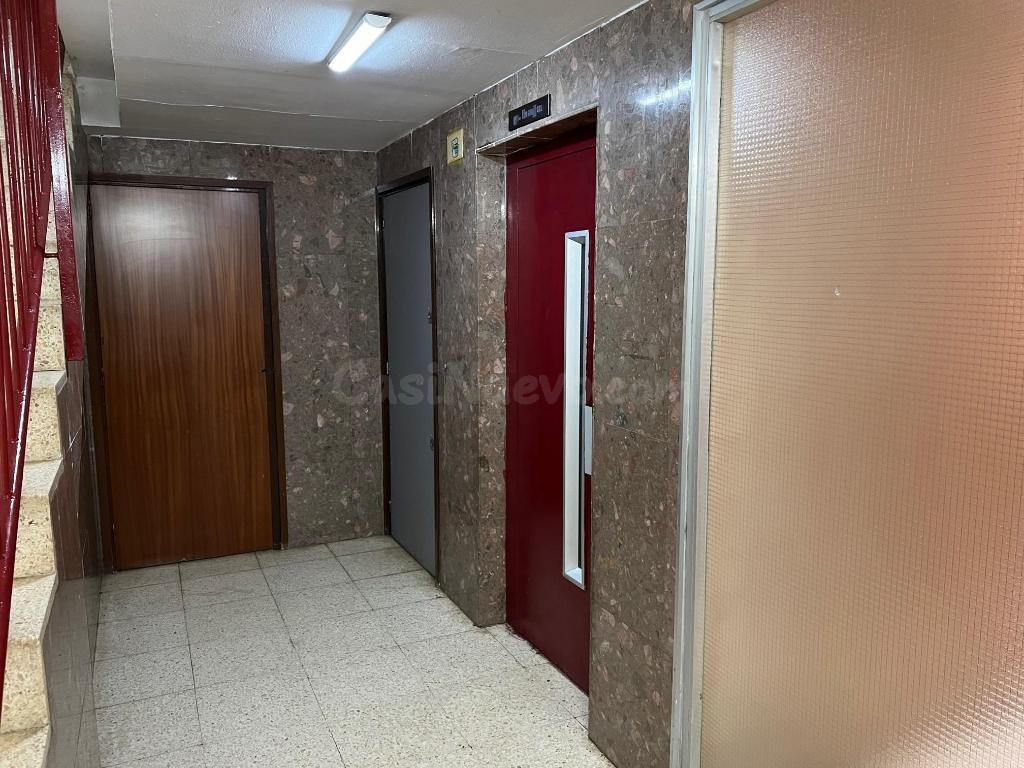 Piso en venta de 3 dormitorios en Tarragona Capital - foto 3