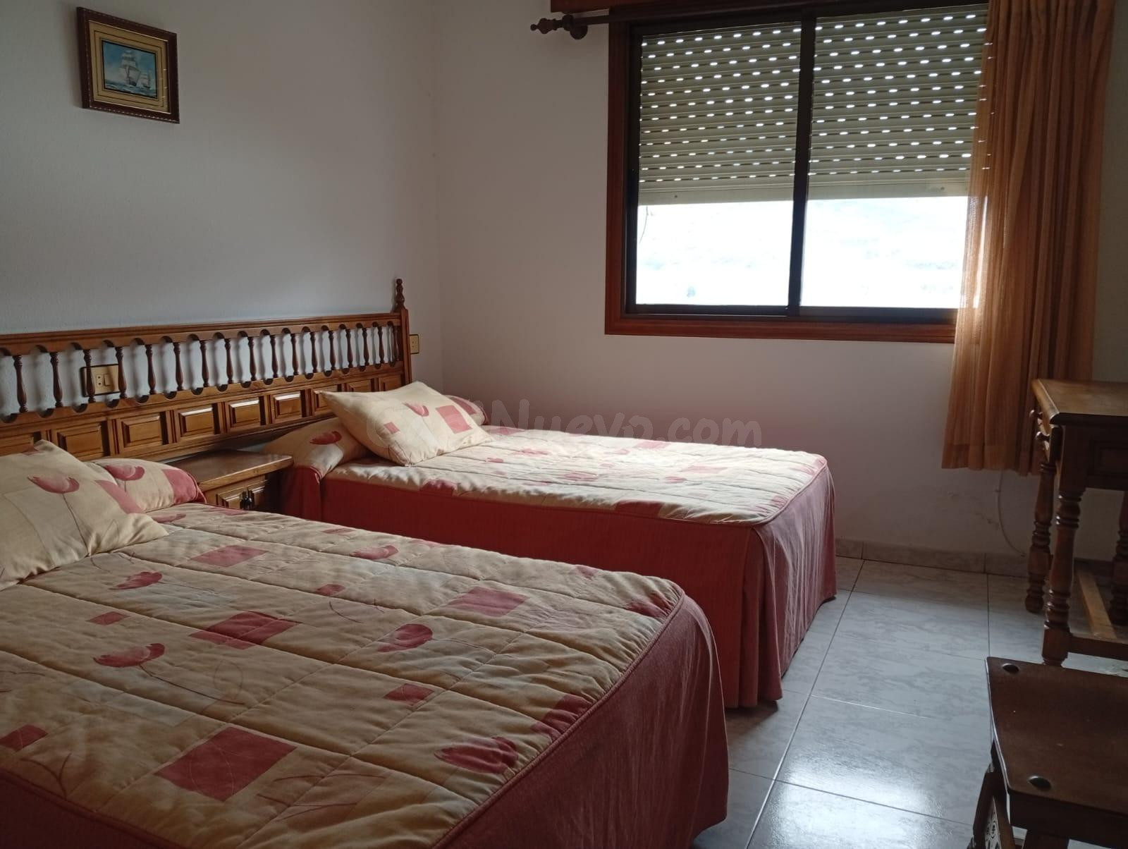 HOSTAL EN VENTA EN A RUA - foto 4