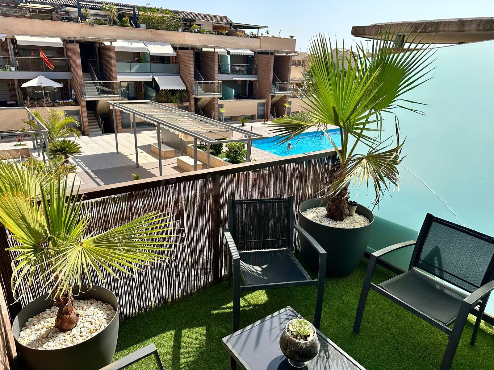 ÁTICO EN SAN JAVIER CON GRAN SOLÁRIUM PRIVADO, PISCINA Y GIM