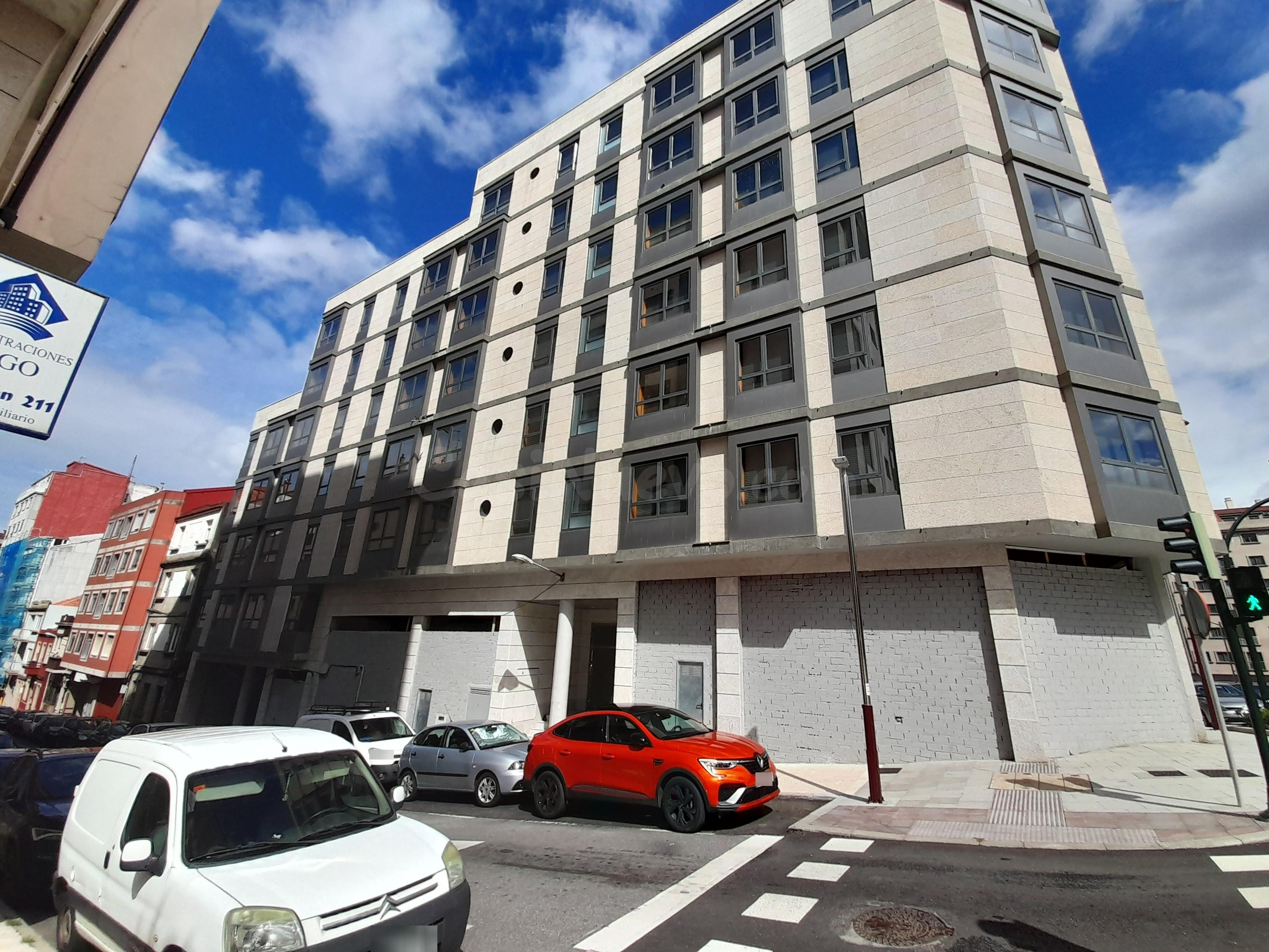 VENTA DE LOCAL COMERCIAL EN CALLE ARAGON - foto 2
