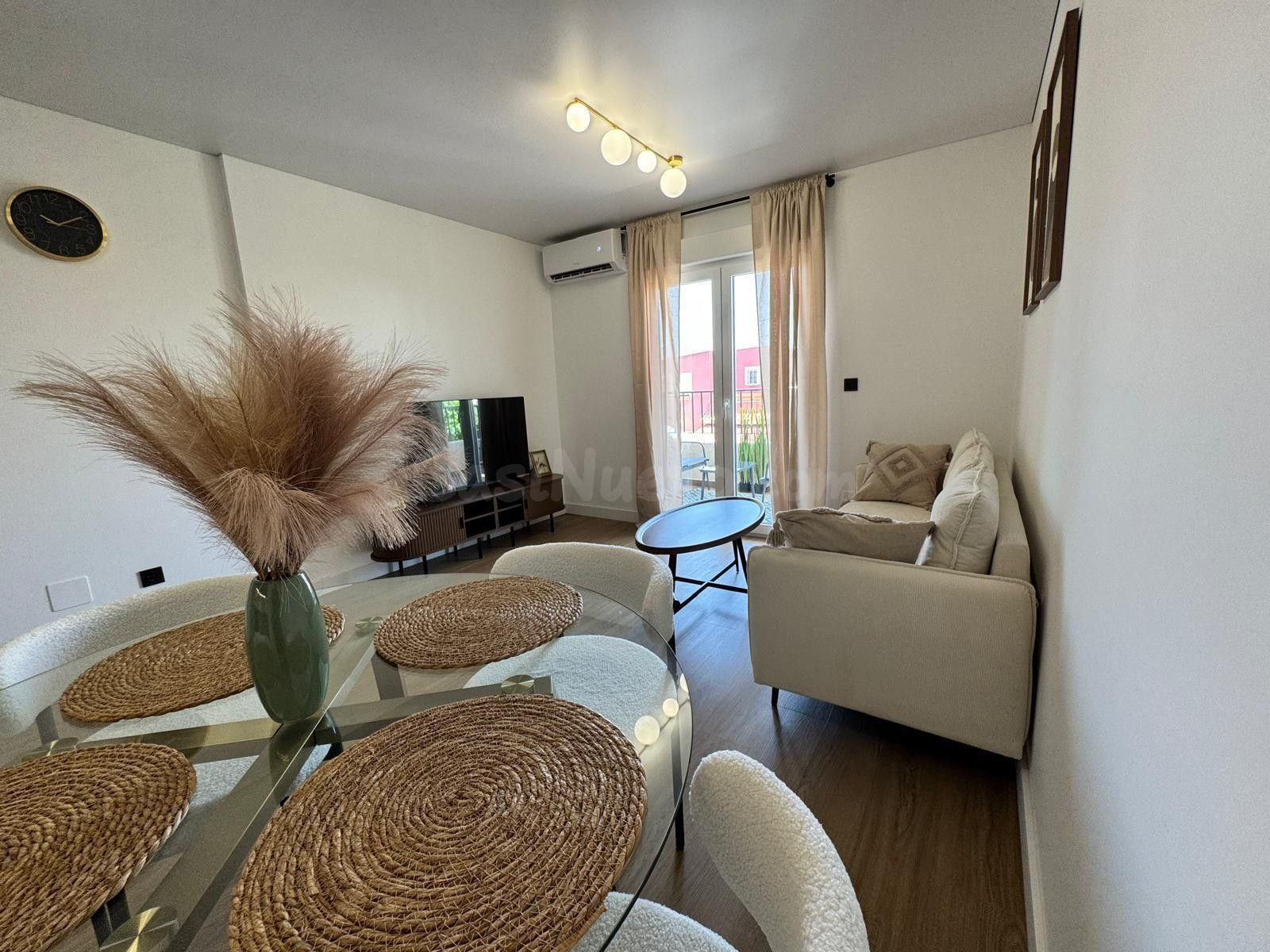 Apartamento reformado (aprox. 65 m2 – 1.ª planta) a tan solo 150 m del paseo marítimo de Cala del Cargador.