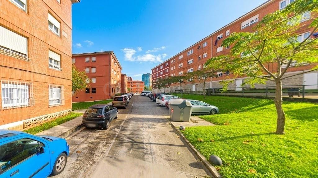 Piso en cesión de remate en Santander - foto 4