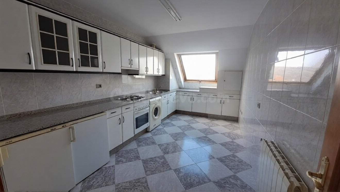 AMPLIO PISO CON GARAJE EN A FONSAGRADA - foto 4