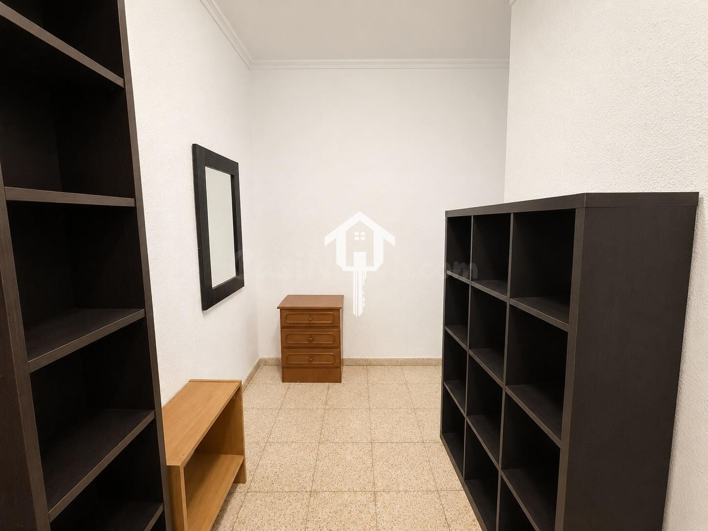 PISO EN VENTA ZONA VIRGEN DEL REMEDIO!!! PLAZA DE GARAJE INC - foto 3