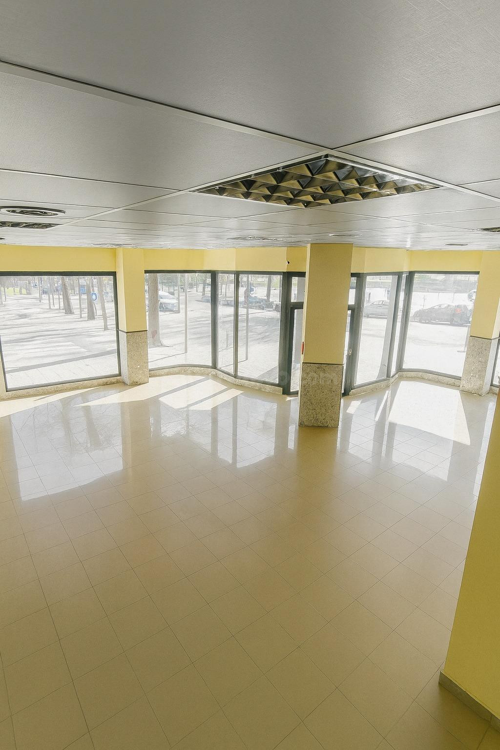 INMOBILIARIA CARVALLO ALQUILA EN EXCLUSIVA LOCAL COMERCIAL E - foto 3