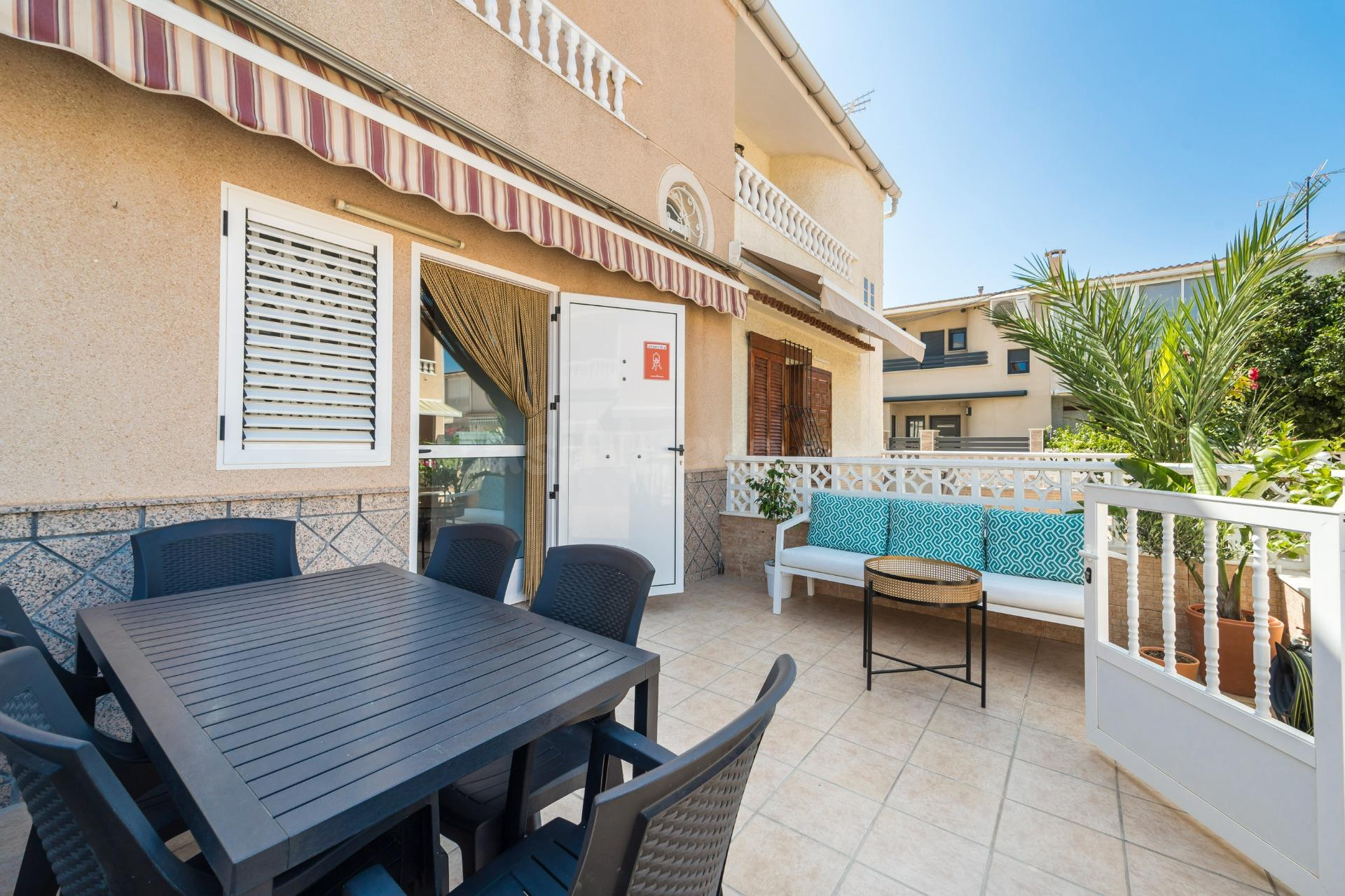Casa adosada reformada (80 m2) con 4 dormitorios, 2 baños, y - foto 5