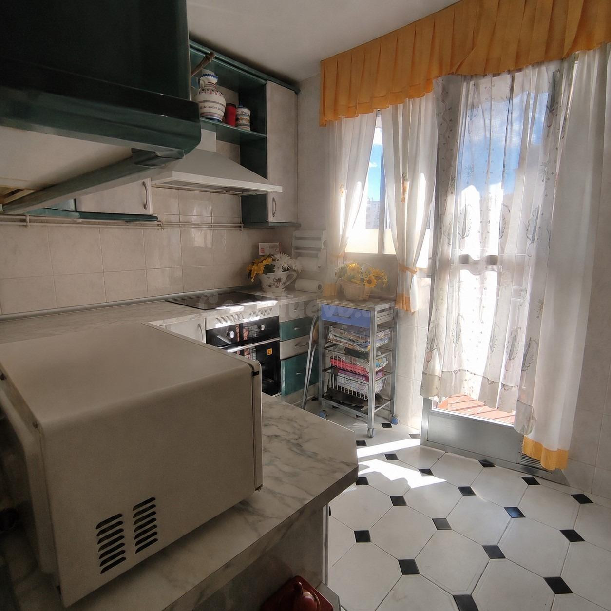 INMOBILIARIA CARVALLO vende en EXCLUSIVA PISO EN ZONA CENTRO