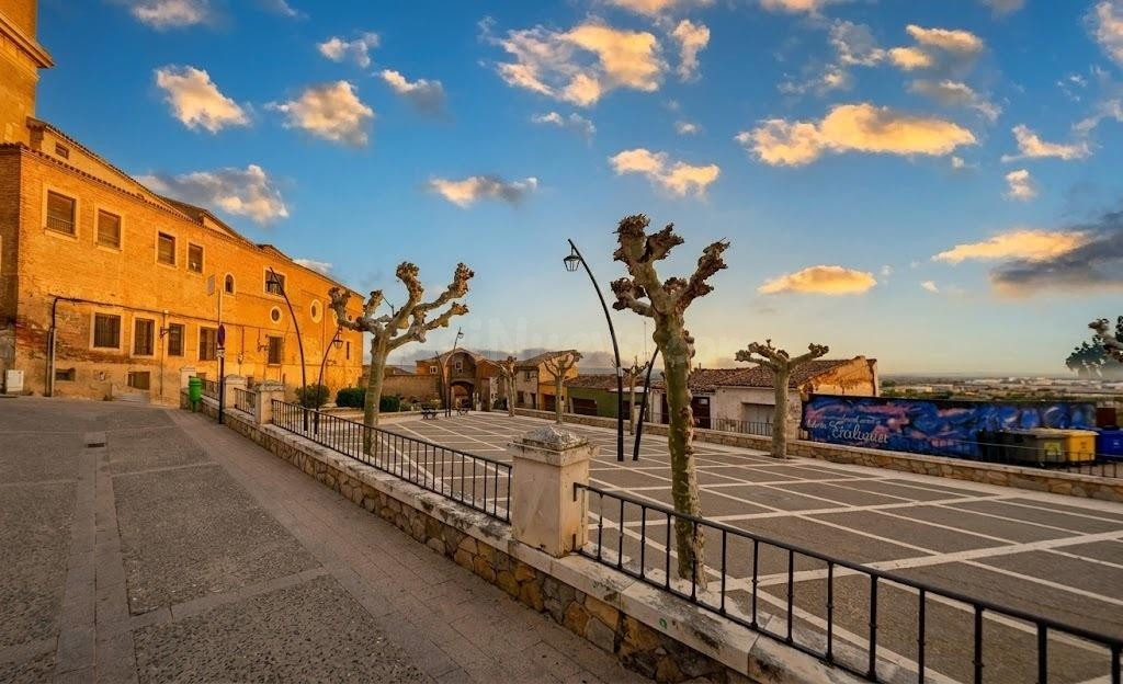 Parcela urbana y garaje en Cesión de remate en Calahorra - foto 3