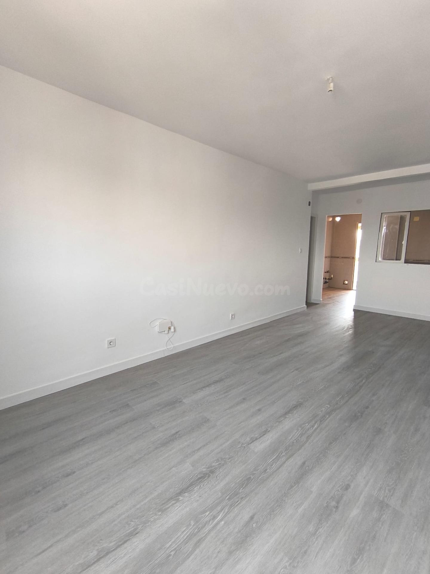 INMOBILIARIA CARVALLO VENDE EN EXCLUSIVA PISO SEMIREFORMADO  - foto 3